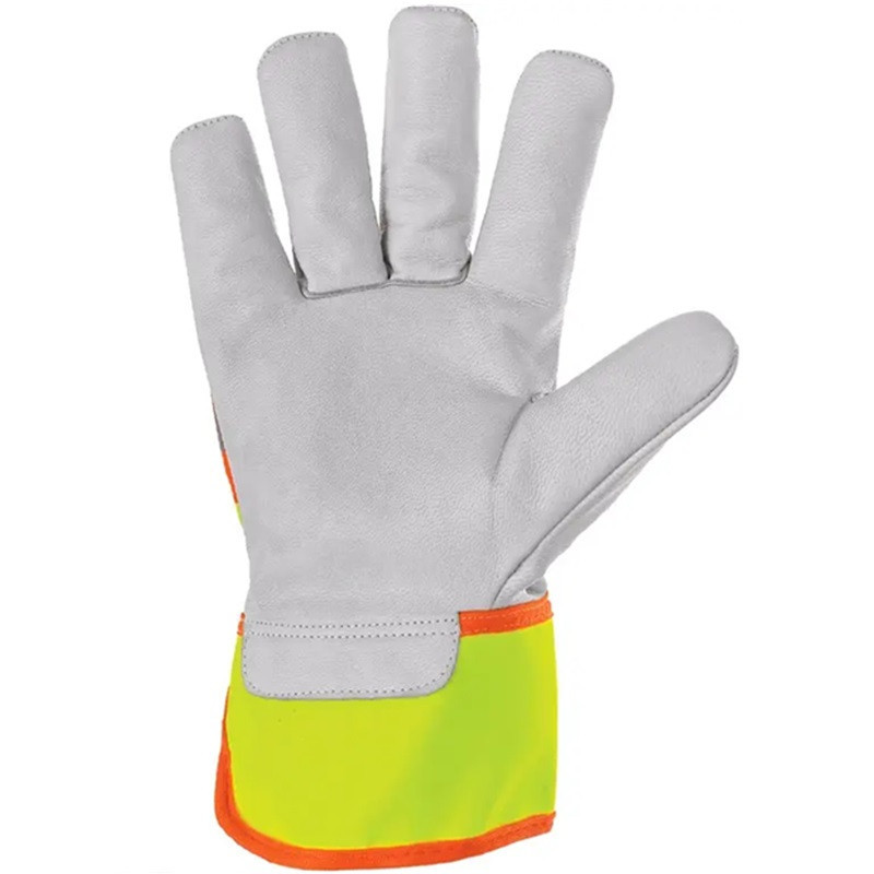 Yellow Gloves, Hivi