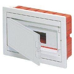[PTG010.00048] GEWISS GW40657, Carcasă de montare la nivel, Cu ușă simplă, Pre-montată cu carcasă bloc de borne 12 module IP40