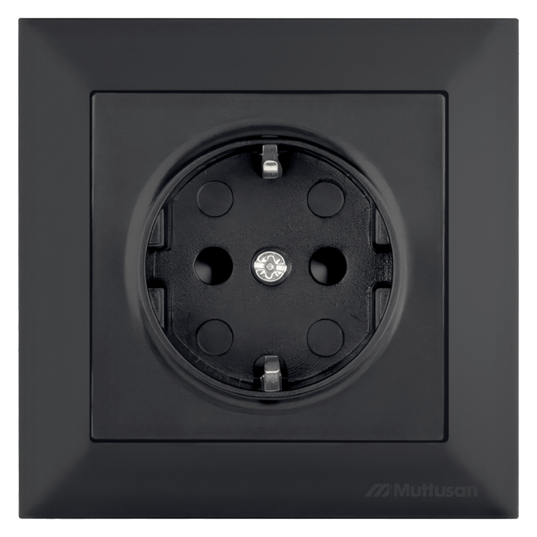CANDELA Velvet Black – Single Earthed Socket, Child Protection, MUTLUSAN