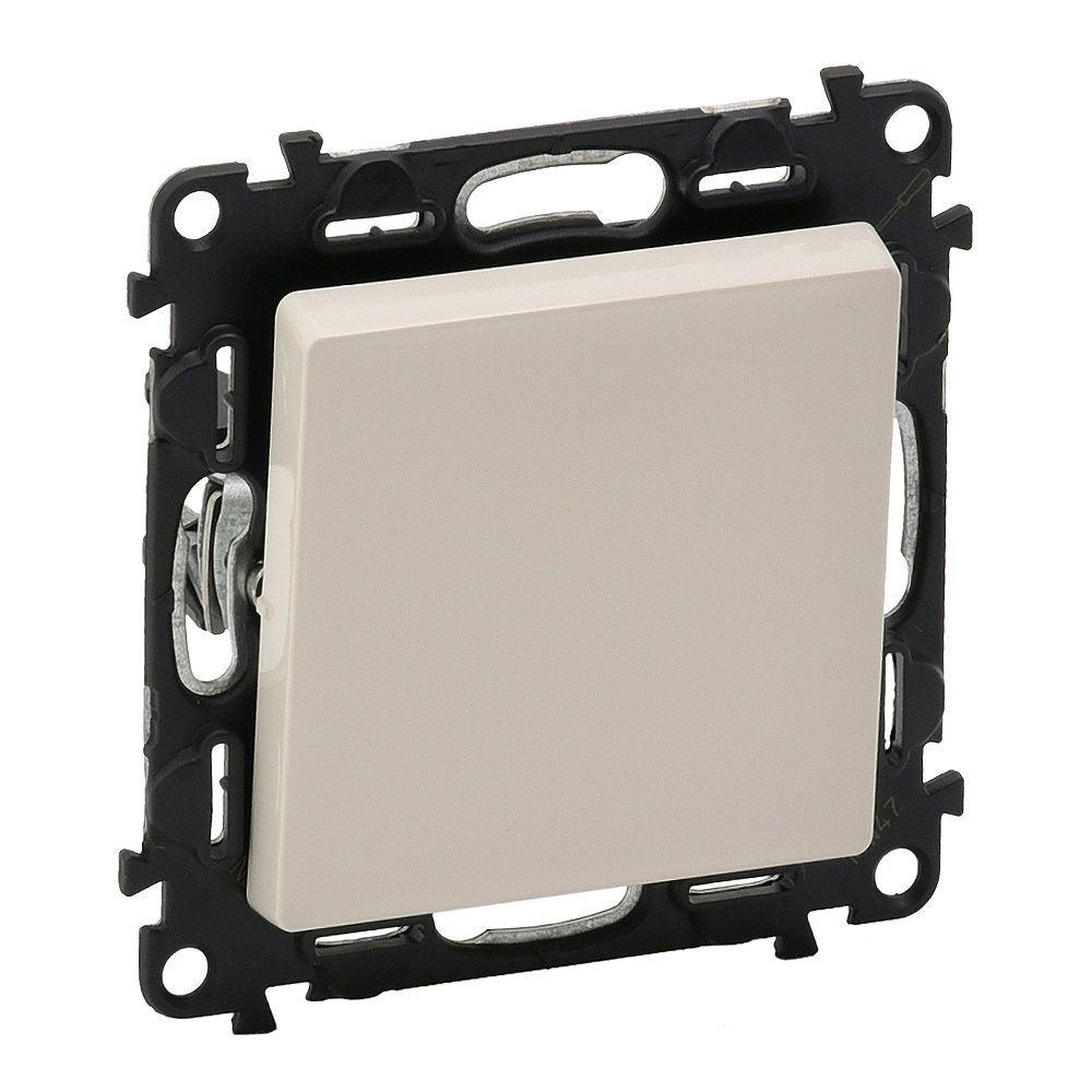 LEGRAND 752211, Valena Life Reversing Button, 6 A, 250 V, with Plate, Ivory