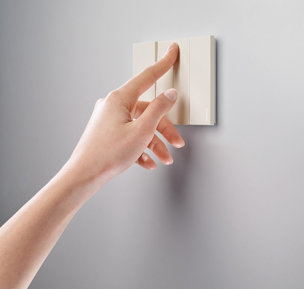 BTICINO K4003M2A, L.now, 2-Way Switch 1 Module 10AX 2M Term. Automatic