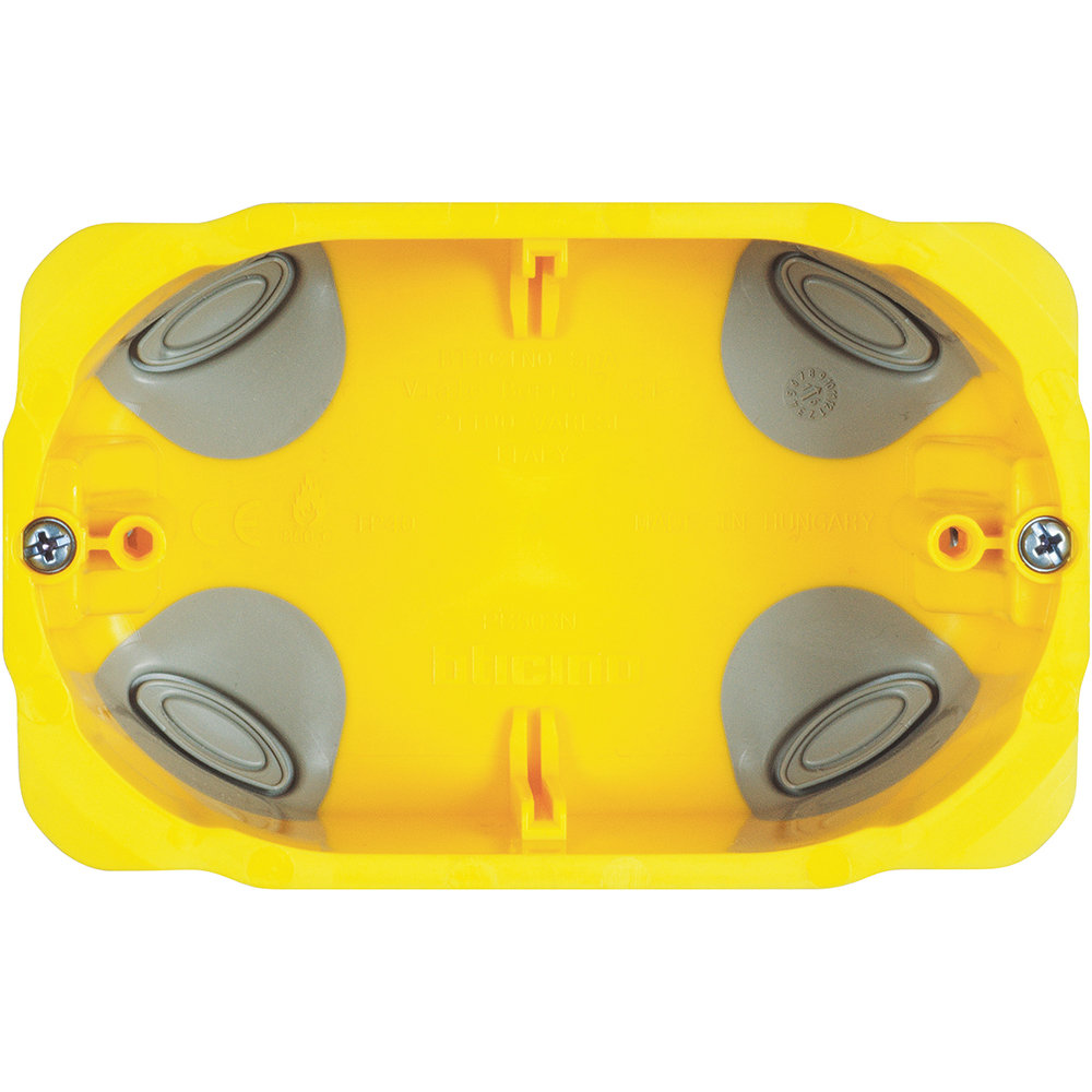BTICINO PB503N, Doză aparataj standard italian Bticino, Gips-carton, 3 module, Adâncime 50 mm, Montaj îngropat