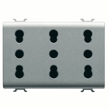 [PTG229.00054] GEWISS GW14209, Priză triplă standard italiană 250V c.a., 3x2P+E 16A cu amperaj dublu, P11,P17, 3 module, Titan, Chorusmart