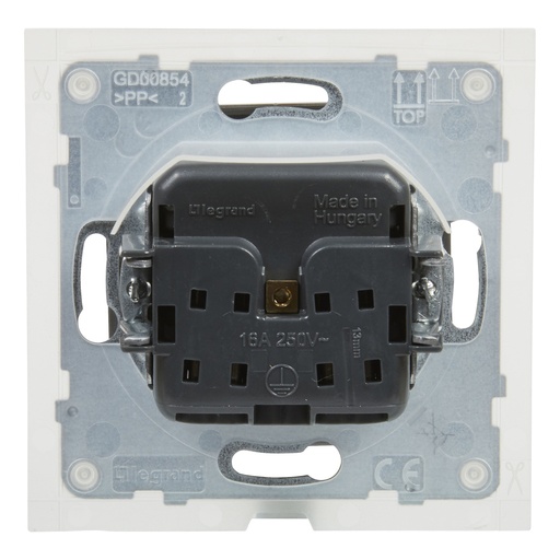 [PTG229.00657] LEGRAND 721386, 2P+T Socket, French Standard, IP44, Term Aut, Prot, Alu